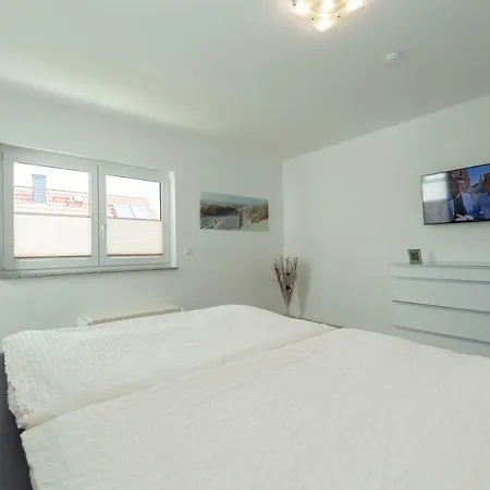 Ferienhaus Corvin Mit Eingezäunten Grundstück