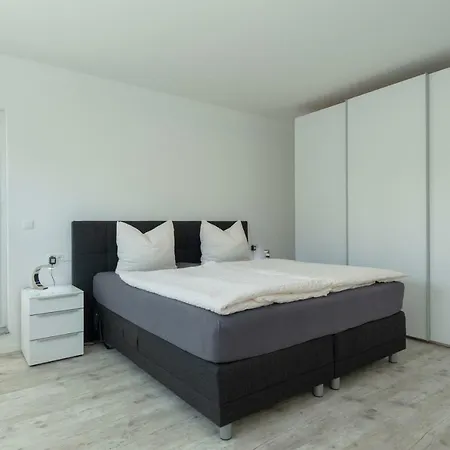 Ferienhaus Ferienhaus Corvin Mit Eingezäunten Grundstück Goehren (Ruegen)