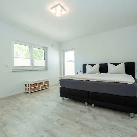 Ferienhaus Ferienhaus Corvin Mit Eingezäunten Grundstück Goehren (Ruegen)