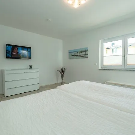 Ferienhaus Corvin Mit Eingezäunten Grundstück Ferienhaus Goehren (Ruegen)