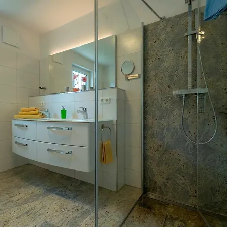 Ferienhaus Corvin Mit Eingezäunten Grundstück Goehren (Ruegen)