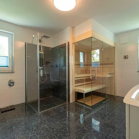 Ferienhaus Ferienhaus Corvin Mit Eingezäunten Grundstück Goehren (Ruegen)